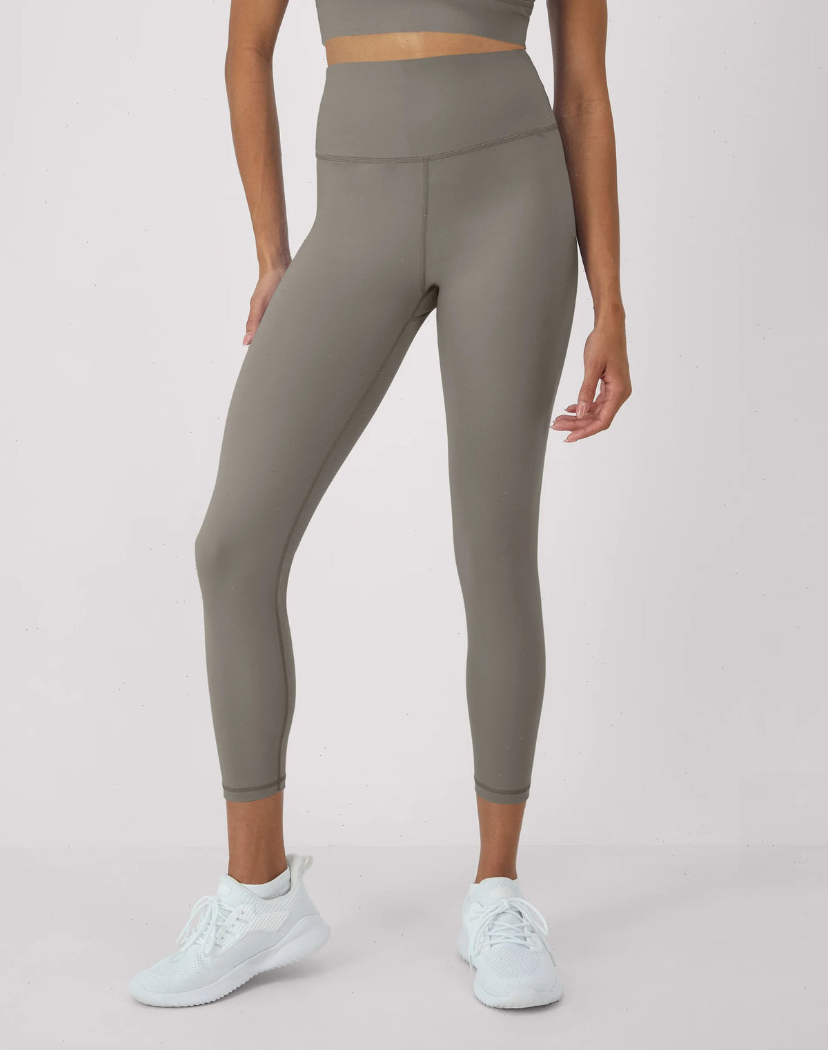 Hanes Moves Women's 7/8 Leggings with Internal Pocket, 25"