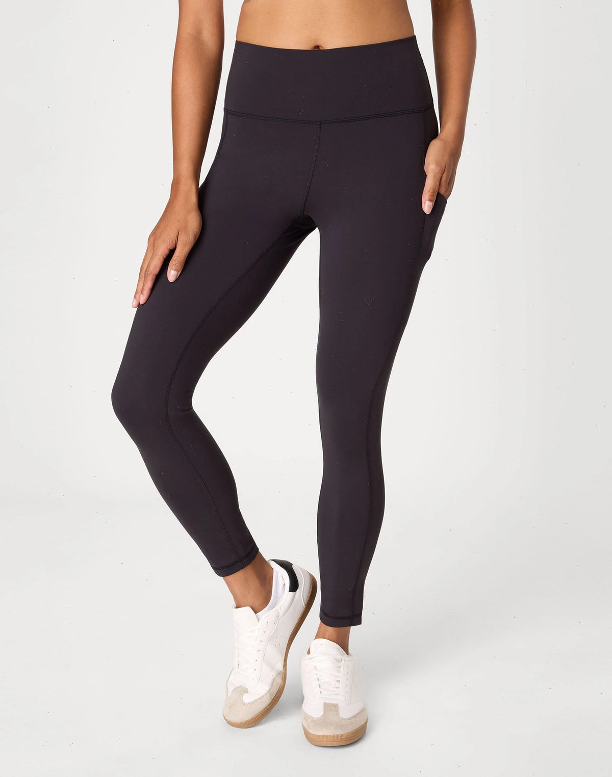 Hanes Moves Women&rsquo;s 7/8 Leggings with Pockets